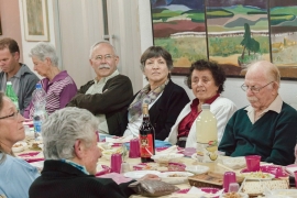 פסח ותיקים תשע"ב - 2012 במועדון לחבר (צלם: אלי דינור)(18 תמונות)