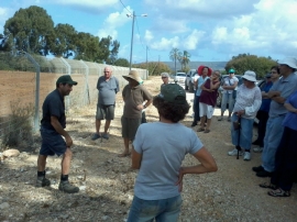 מבוגרים - סיור שדות של מבוגרים(15 תמונות)