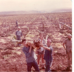 Allan Pinkyas a bananchik. That's Rick standing behind him. NuriMaybe behind his right shoulder