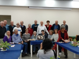 מפגש חבורת העופרים וניצנים עם המחנכת שלהם כרמלה נאמן וחגיגת יום הולדת 95 במועדון 60 פלוס ב-1.12.18(3 תמונות)